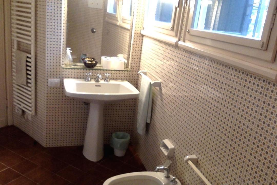 Xampilla'S Business City Mini Apartment Bassano Bassano del Grappa Exteriör bild